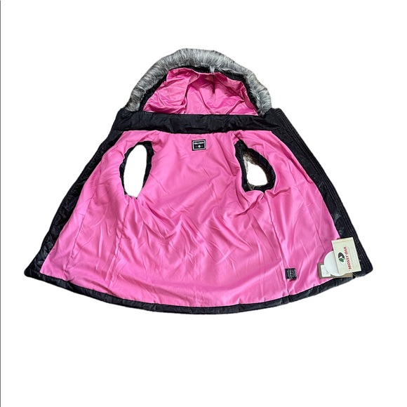 -NWT- Girls with Guns parka vest.       T5 - Picture 3 of 10